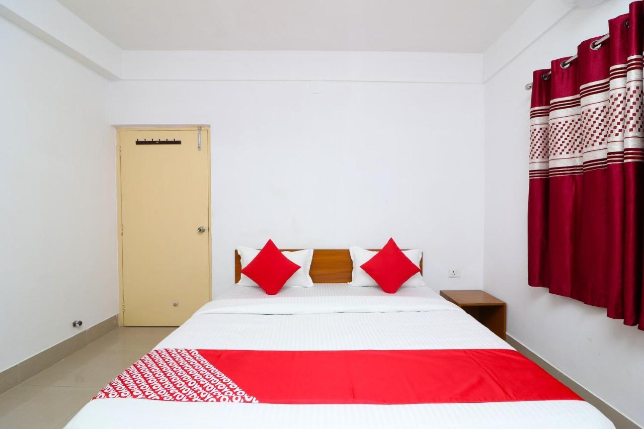 Oyo 30269 Amar Raj Inn Kolkata Luaran gambar
