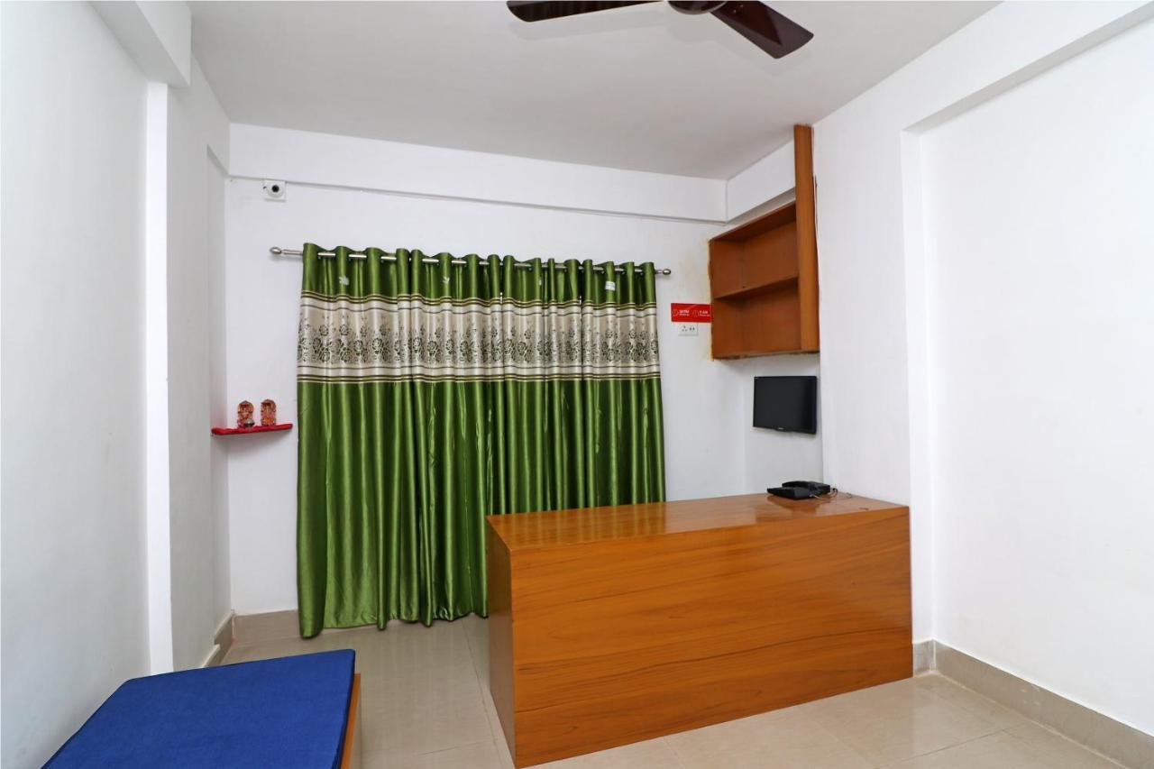 Oyo 30269 Amar Raj Inn Kolkata Luaran gambar