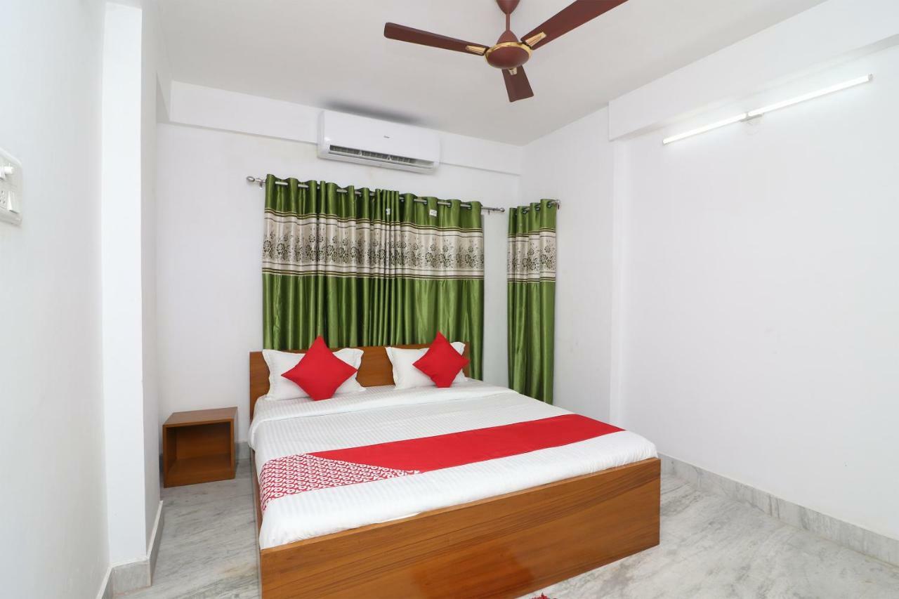 Oyo 30269 Amar Raj Inn Kolkata Luaran gambar