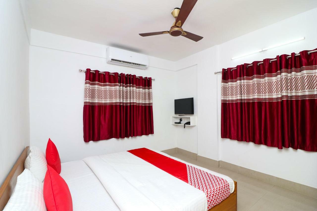 Oyo 30269 Amar Raj Inn Kolkata Luaran gambar