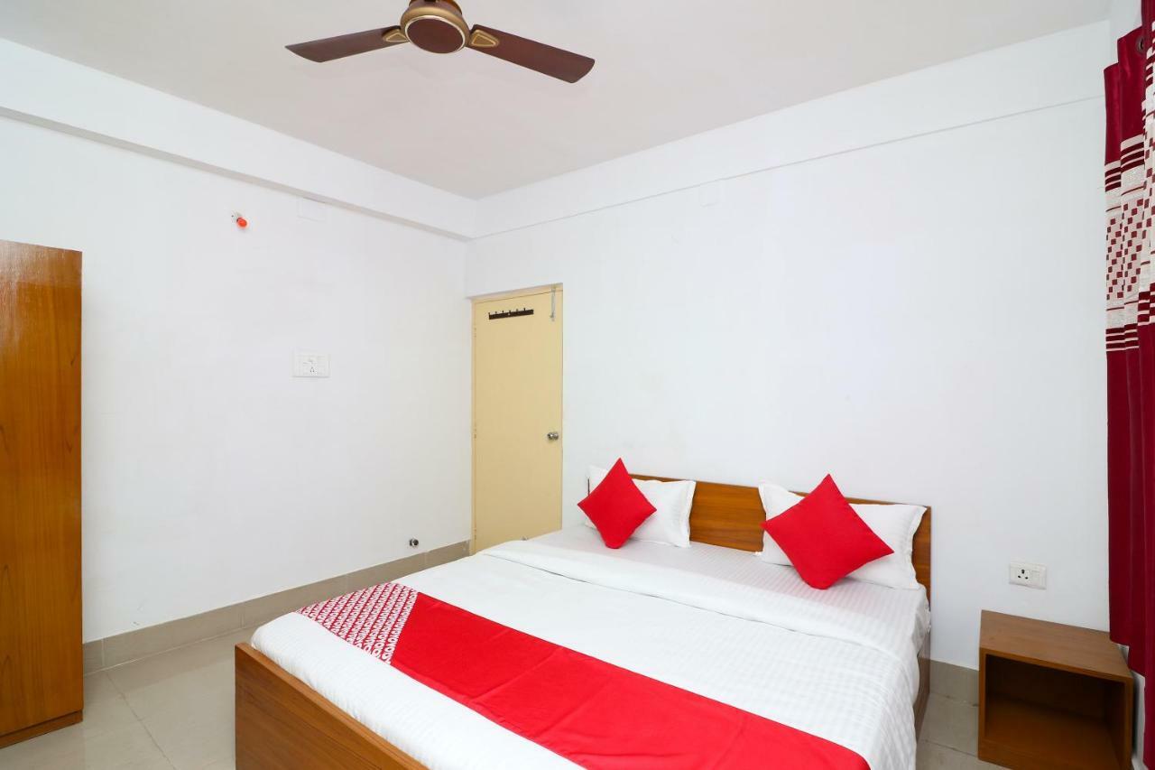 Oyo 30269 Amar Raj Inn Kolkata Luaran gambar