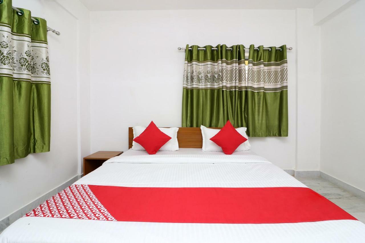 Oyo 30269 Amar Raj Inn Kolkata Luaran gambar