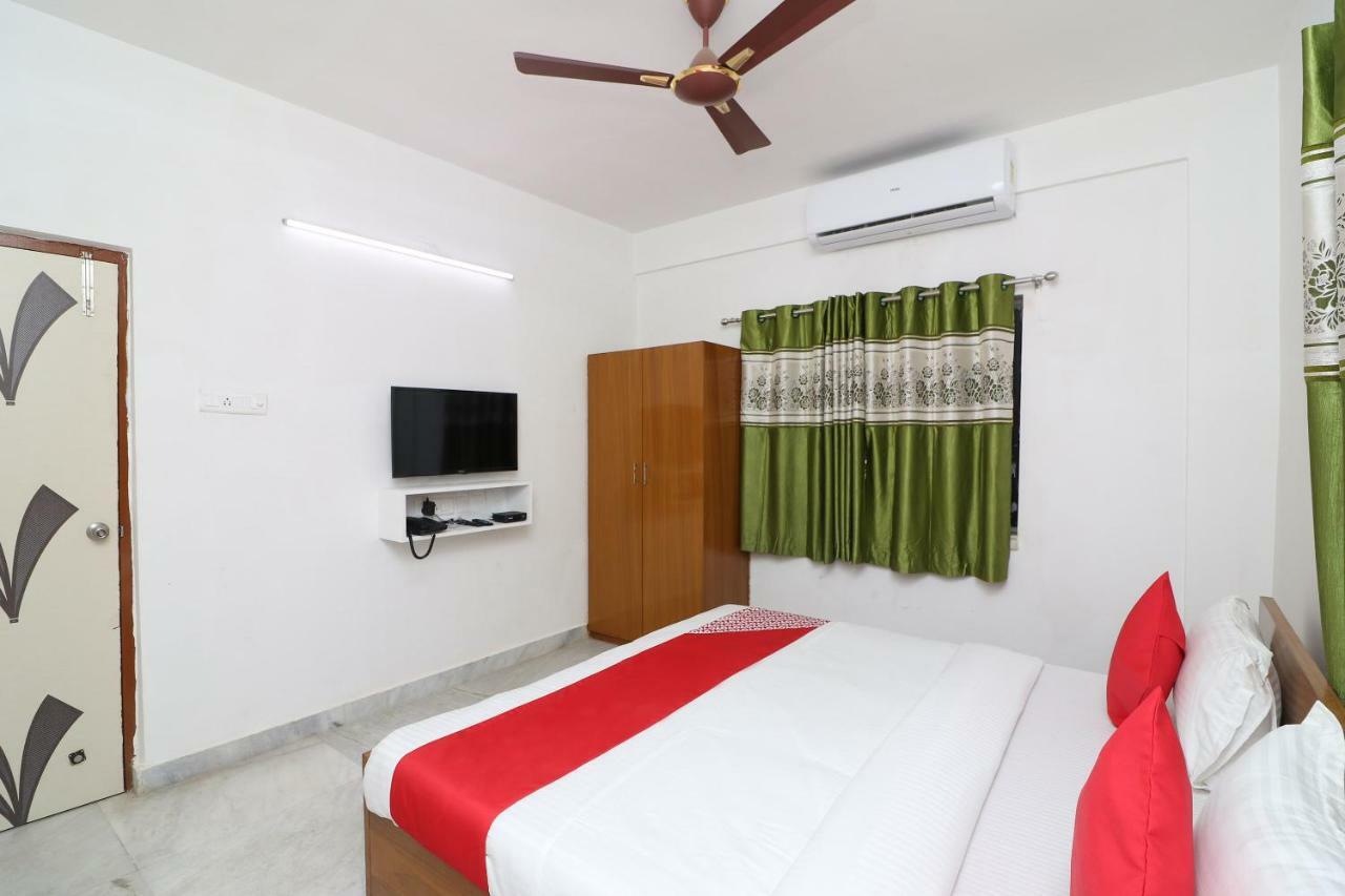 Oyo 30269 Amar Raj Inn Kolkata Luaran gambar